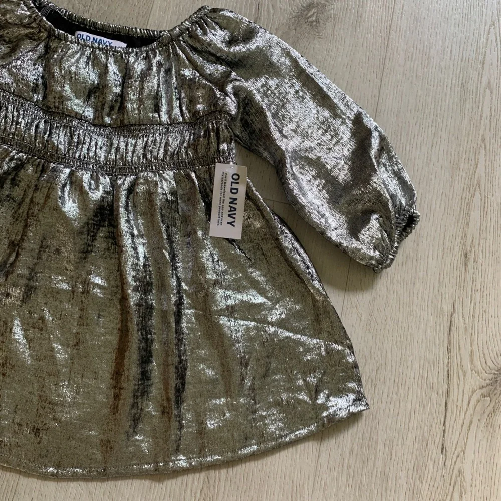 Old Navy Toddler Girls Silver Metallic Smocked Foil Party Dress 12-18 Months NWT
